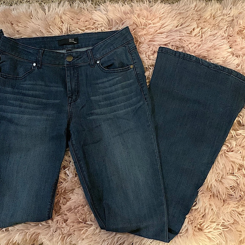 1822 Flare Jeans